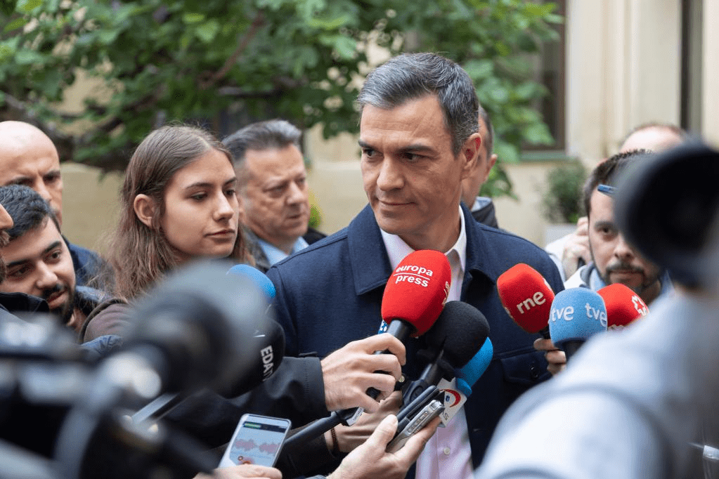 Spanish PM calls early general election after local elections defeat