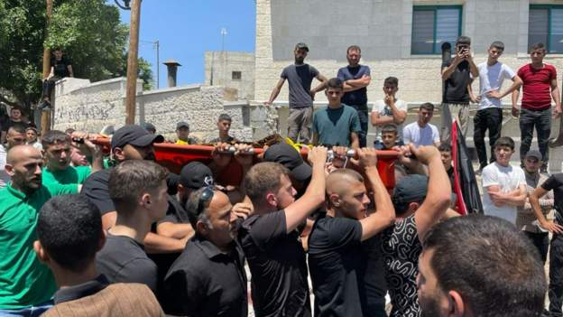 Mourners fill Jenin streets for funerals as Israel ends assault (with pictures)