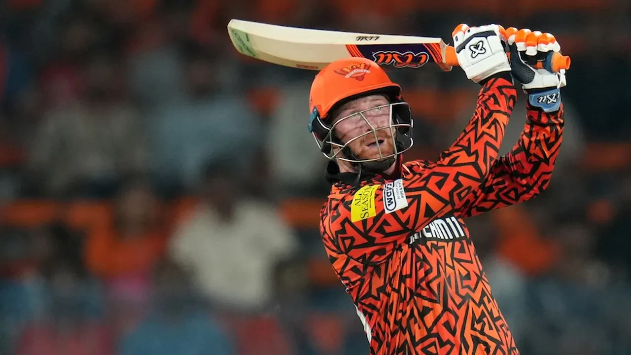 Sunrisers Hyderabad smash records, defeat Mumbai Indians in high-scoring thriller
