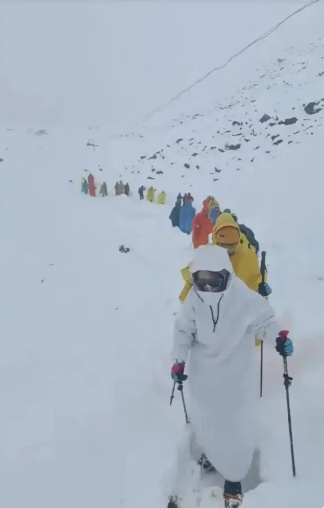 750 trekkers rescued from Tilicho base camp after snowfall