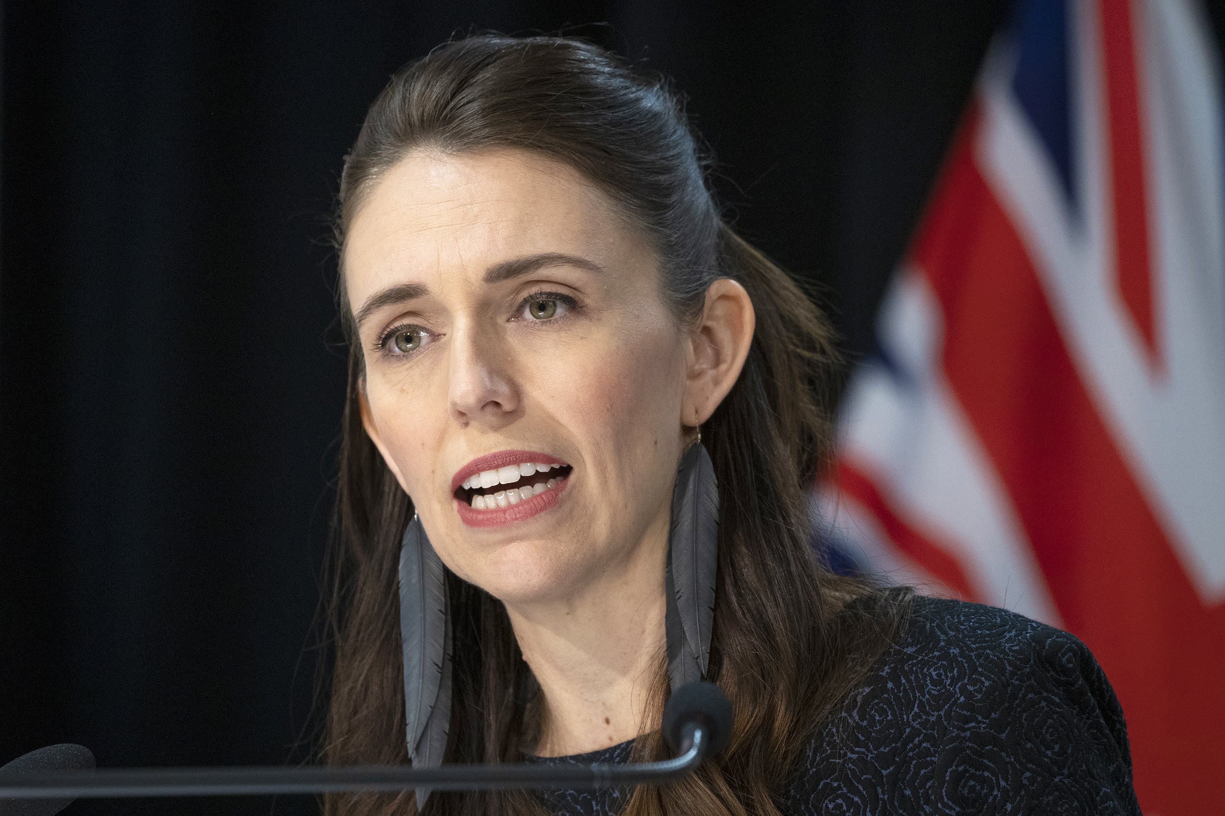 Jacinda Ardern: New Zealand PM to step down next month