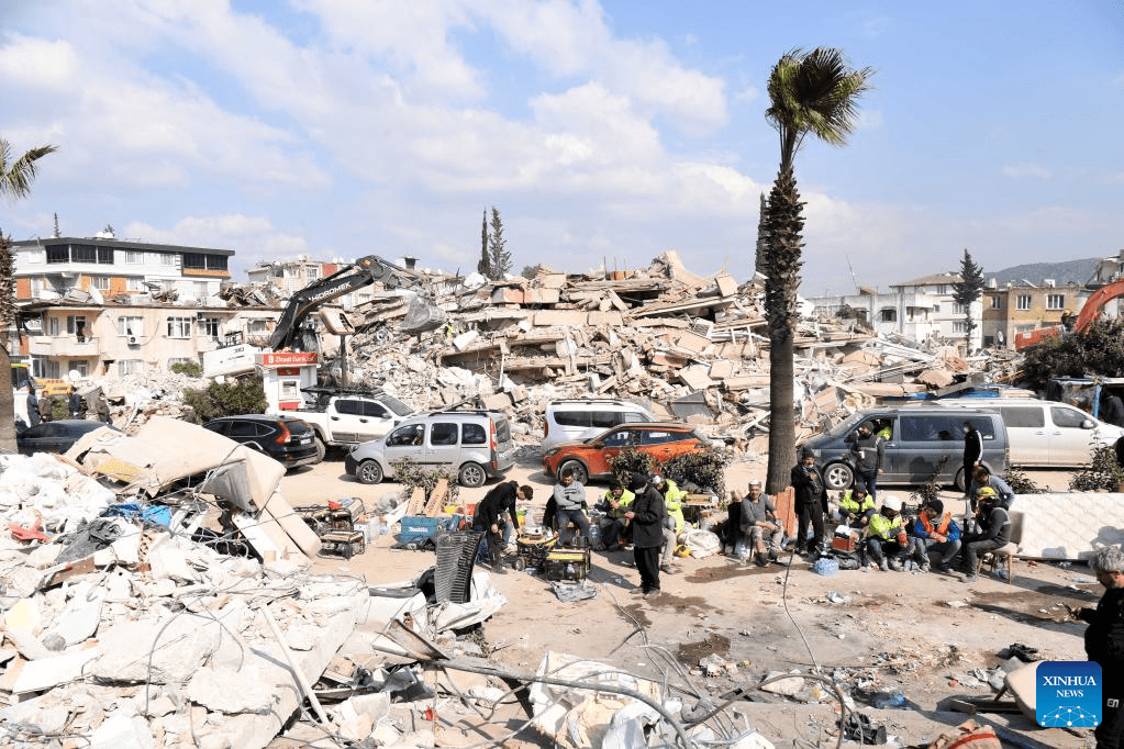 Massive earthquakes kill over 30,000 in Türkiye, Syria as incredible rescues still bring hope