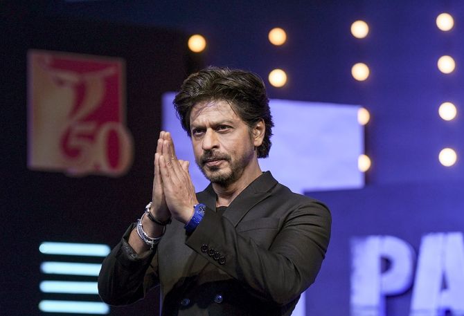 Shah Rukh Khan undergoes surgery after accident