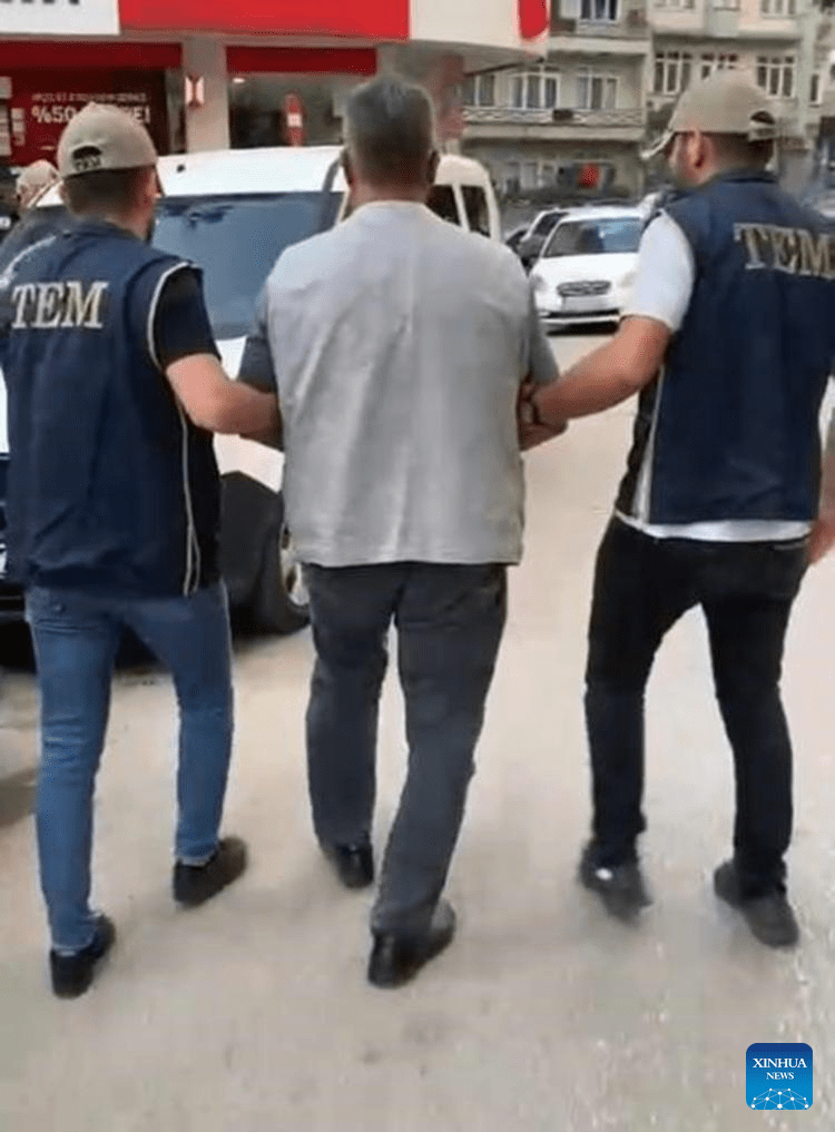 Turkish police detain 12 IS suspects in northwestern region