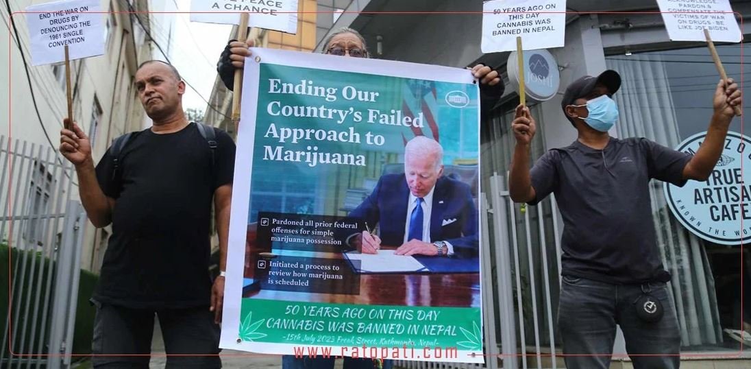 Demonstration in front of US Embassy demanding ban removal on marijuana (with pictures)