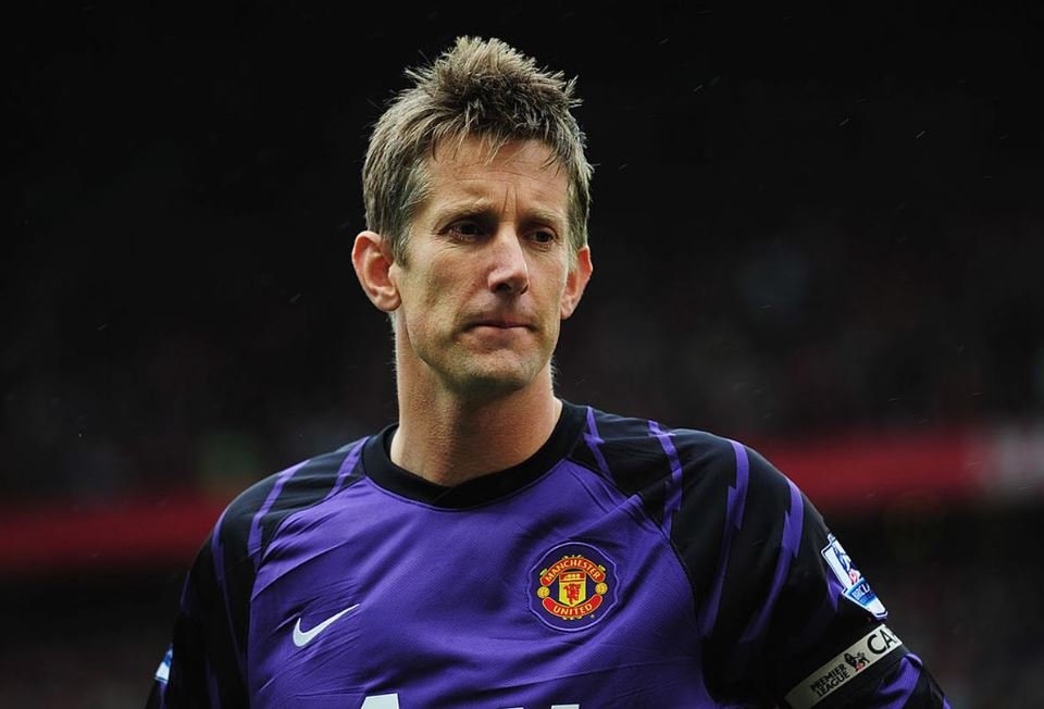 Former Manchester United goalkeeper Van der Sar in intensive care