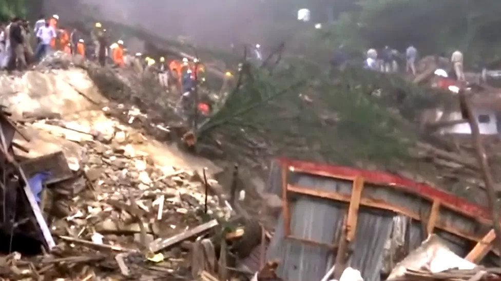 Nine dead, dozens trapped in India temple collapse