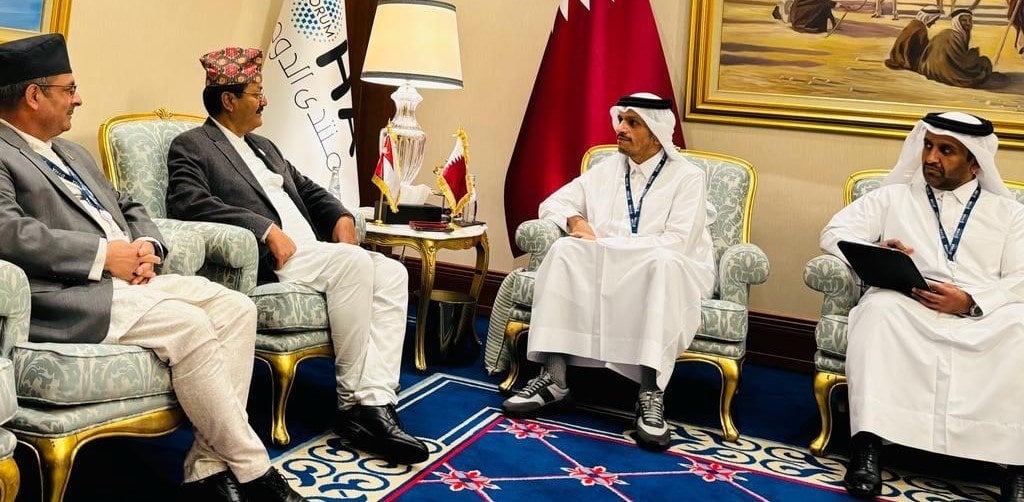 Foreign Minister Saud meets with Qatari PM
