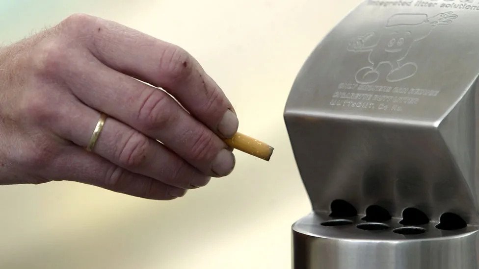 New Zealand smoking ban: Health experts criticise new government's shock reversal