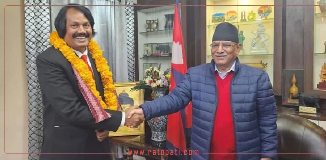 PM Dahal, CK Raut meet