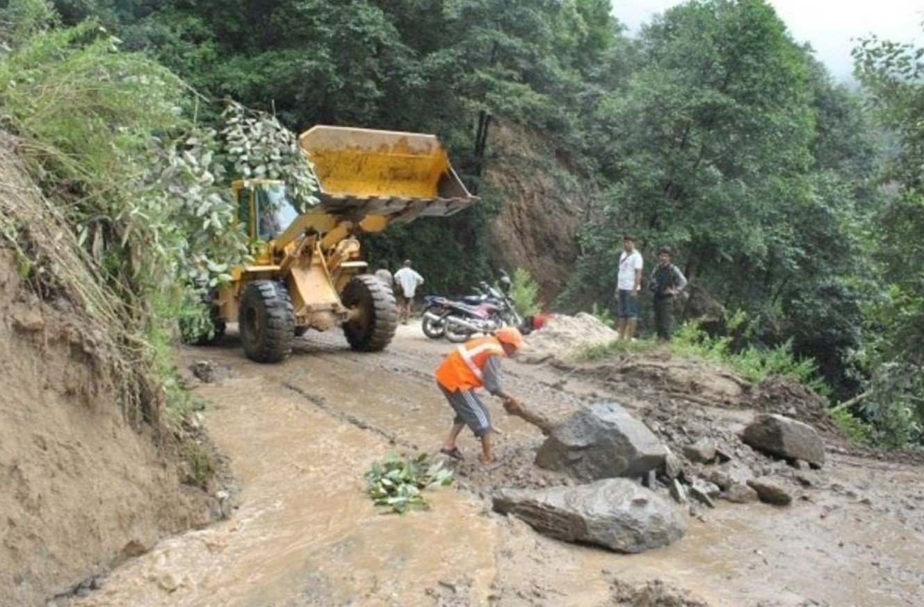 Mid-hill highway blocked in Mahabhir