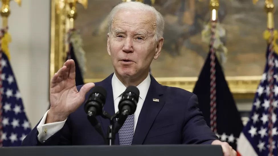 Silicon Valley Bank: Global bank stocks slump despite Biden reassurances