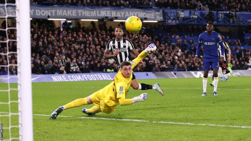 Chelsea beat Newcastle on penalties to reach last four