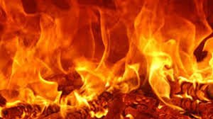 Fire turns six houses into ashes in Bara