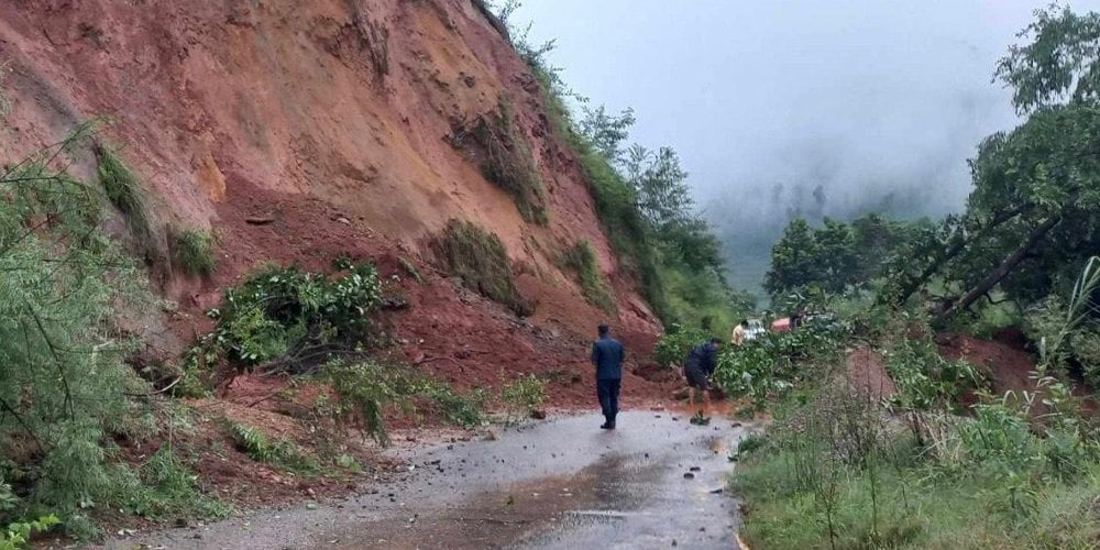 Dry landslide obstructs two highways