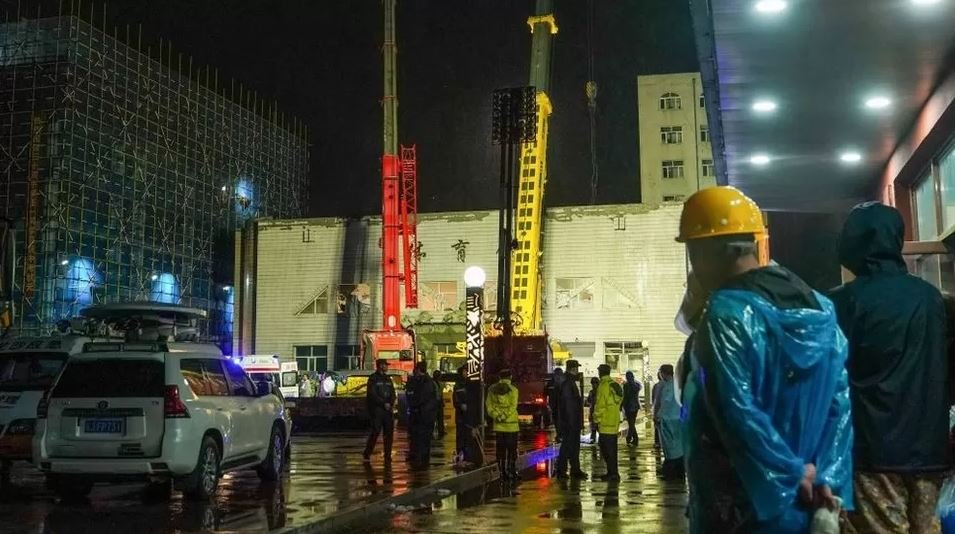 China: 11 die as roof collapses on girl's volleyball team