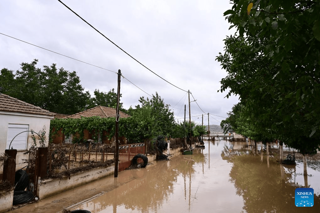 Death toll from floods in Greece reaches 6