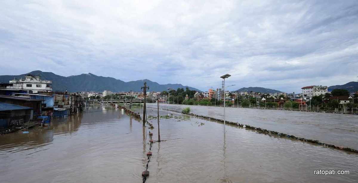 Flood fury hits Kathmandu, settlements inundated (Photos)