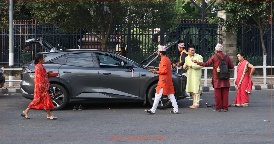 Maha Astami and Maha Nawami observed today (Pictures)