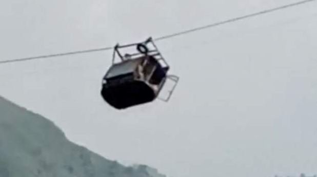 Pakistan cable car: All passengers brought to safety