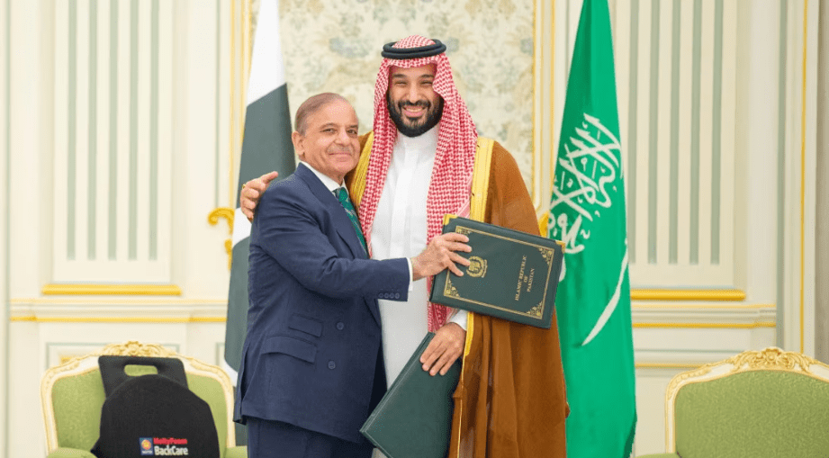 Pakistan and Saudi Arabia Sign Agreement in Riyadh