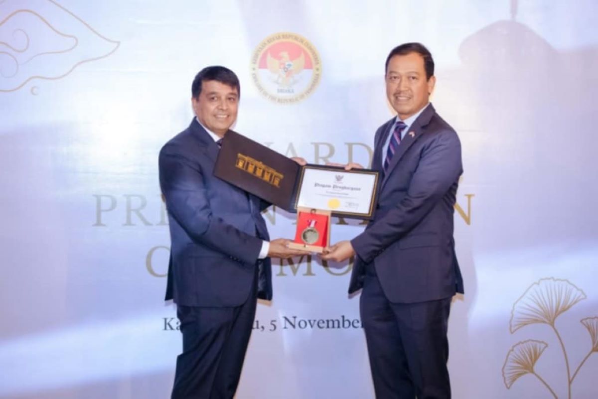 FNCCI President Dhakal awarded by Indonesian government