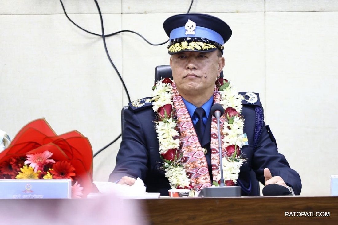 Travel restrictions imposed on outgoing police chief Khapung