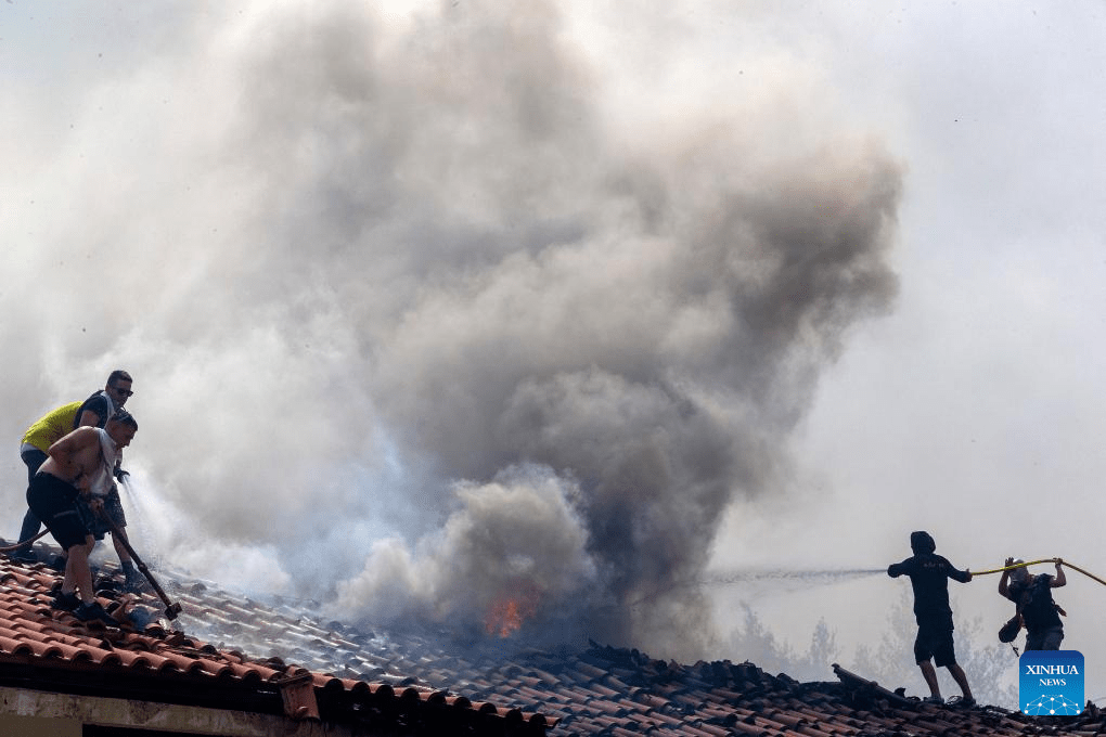 Wildfires threaten Greece's UNESCO World Heritage monastery