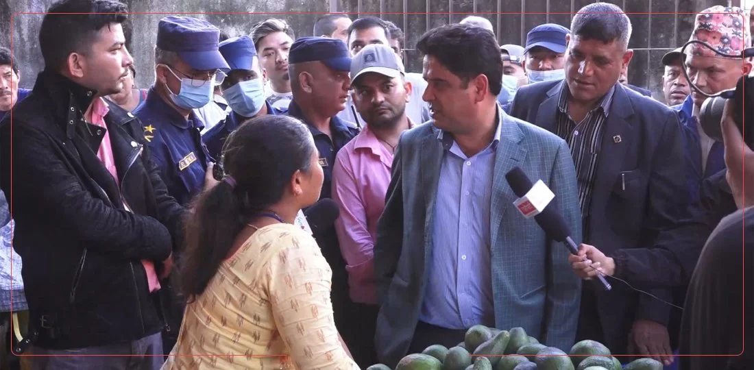 Minister Bhandari's surprise inspection in Kalimati and Kuleshwor; Vendors flee