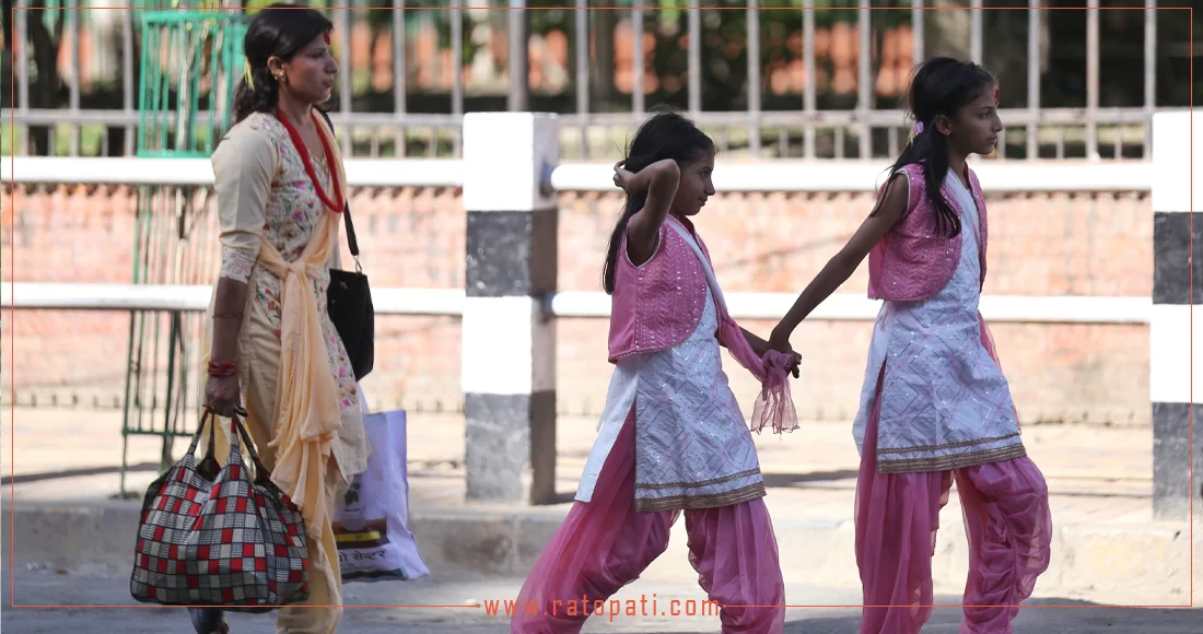 In pictures: Kathmandu bustles as people rush to receive Tika