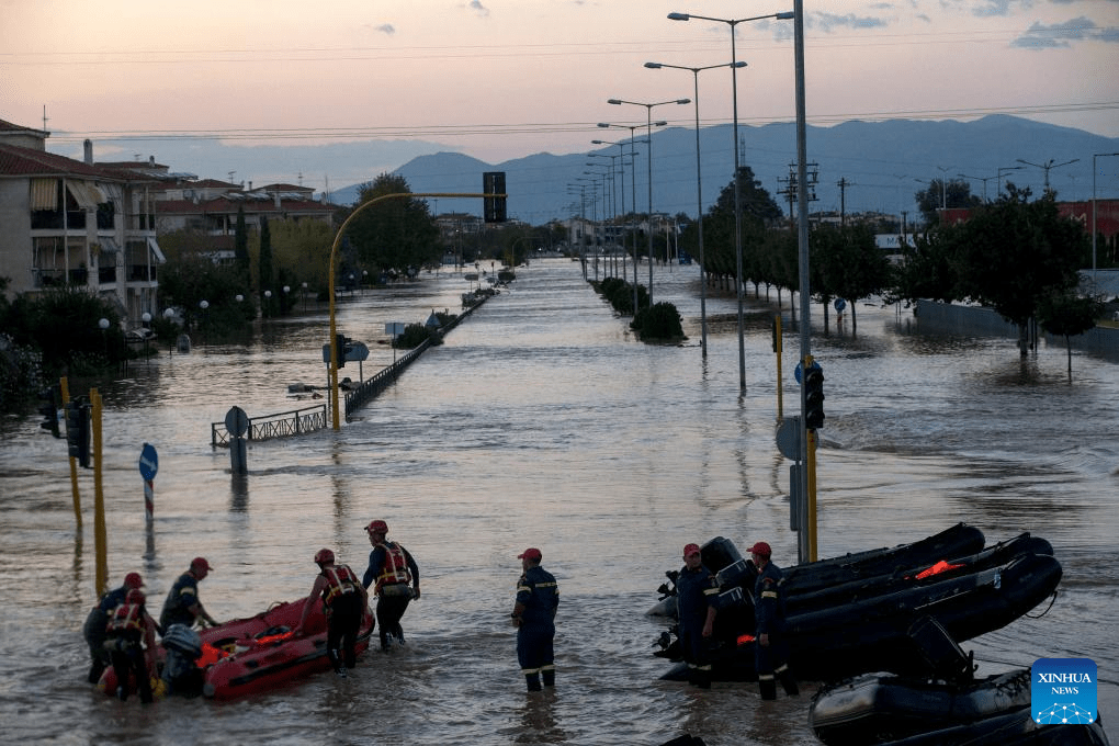 Greek gov't announces aid to flood-stricken as death toll rises to 15