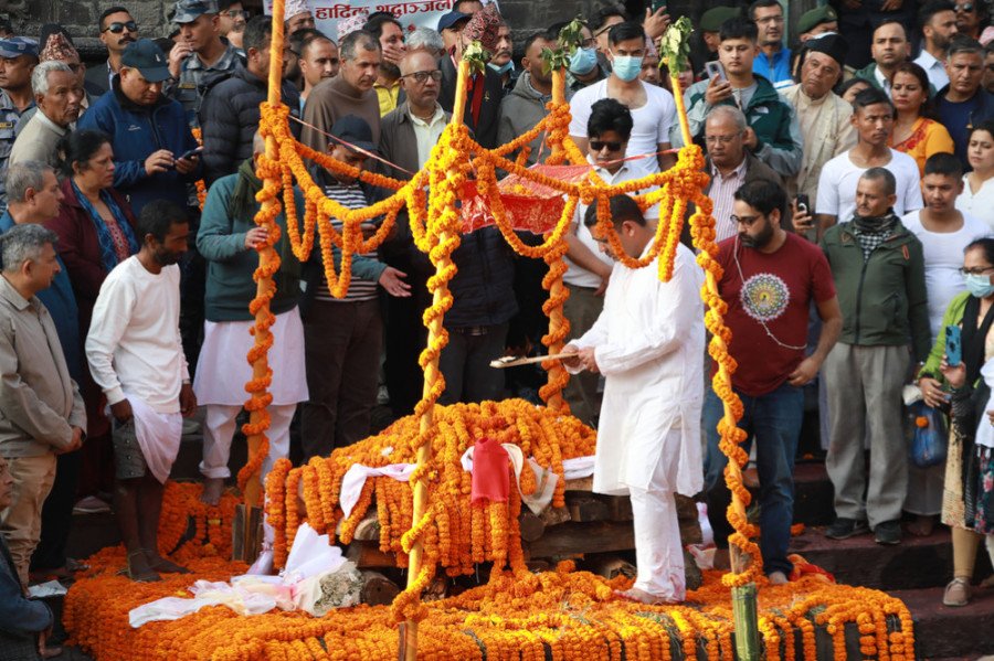 RSS correspondent Dhungana bereaved