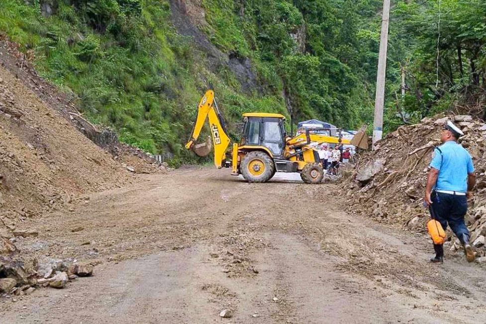 Traffic resumes along Muglin-Narayangadh section