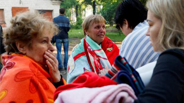 Russia strikes buildings in Zelensky's home city, 6 people killed