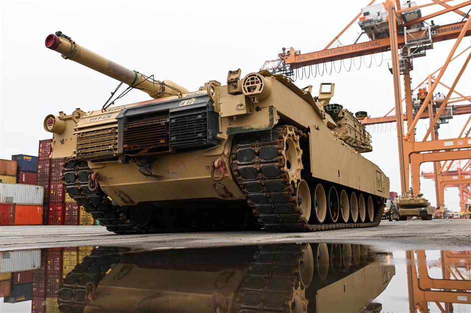 Biden announces equipping Ukraine with U.S.-made tanks