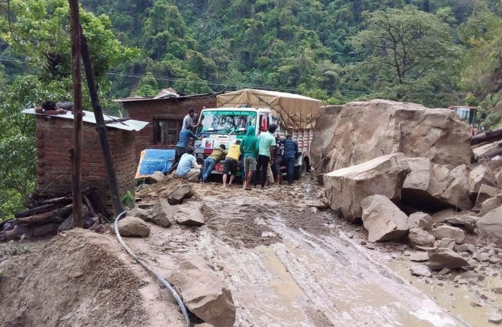 Landslide obstructs North-South Koshi Highway