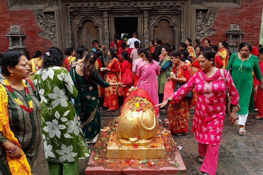 gokarneshwor-mandir_shrawan_sombar_-33_ukNC45icde