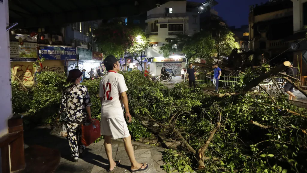 Hanoi typhoon1