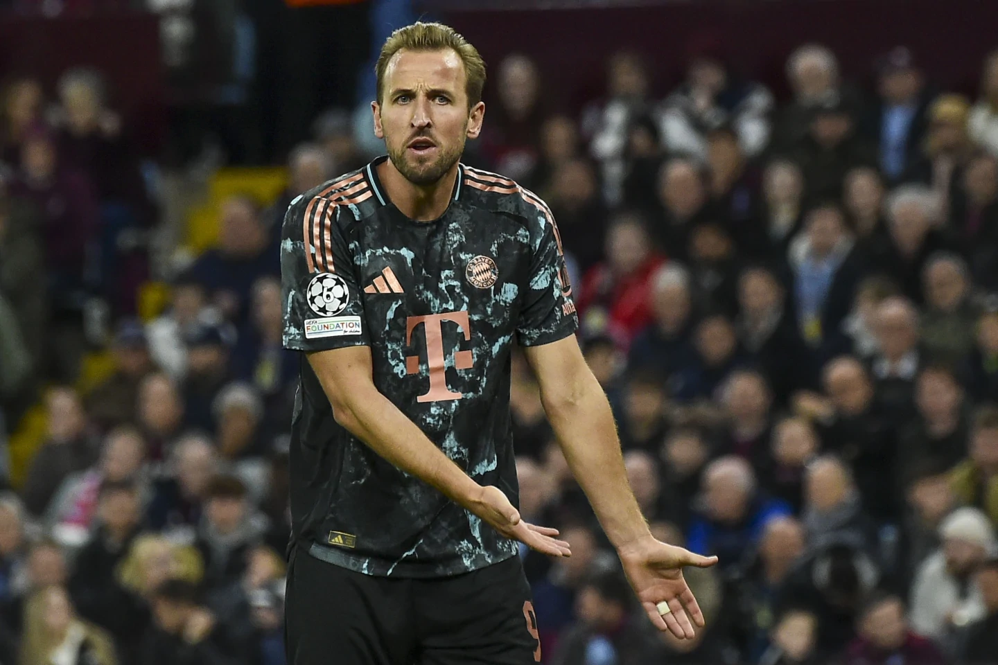 Harry Kane returns but Bayern Munich loses at Aston Villa