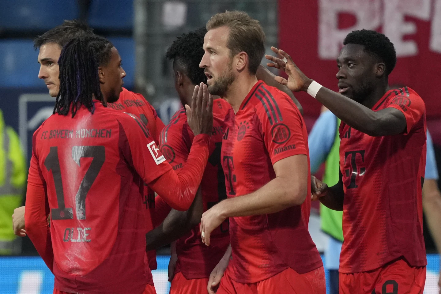 Bayern Munich cruises to 5-0 win at Bochum