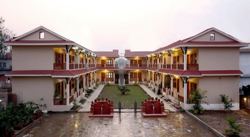 Mass Booking Cancellations in Sauraha's Hotels