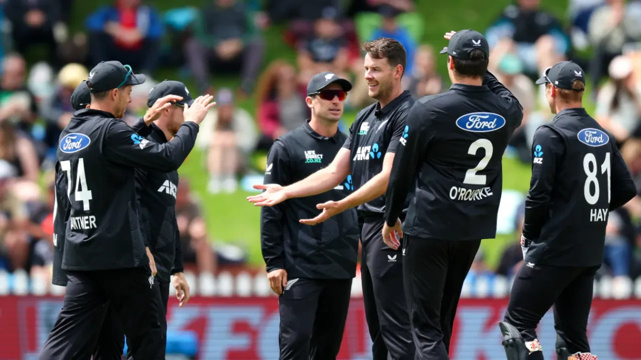 New Zealand breeze past Sri Lanka despite Theekshana hat-trick