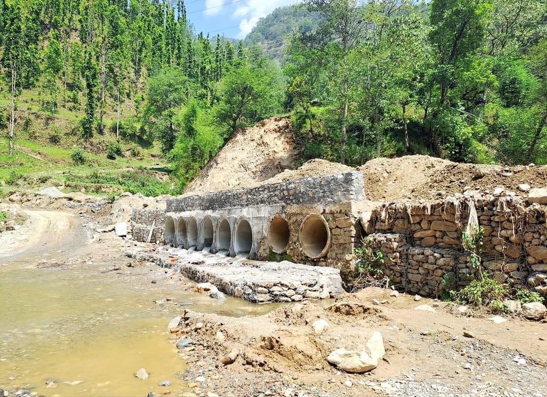 Landslide obstructs Jajarkot road