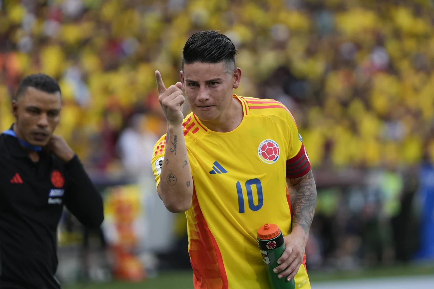 South American World Cup qualifying: Colombia edges Argentina 2-1, Brazil loses to Paraguay