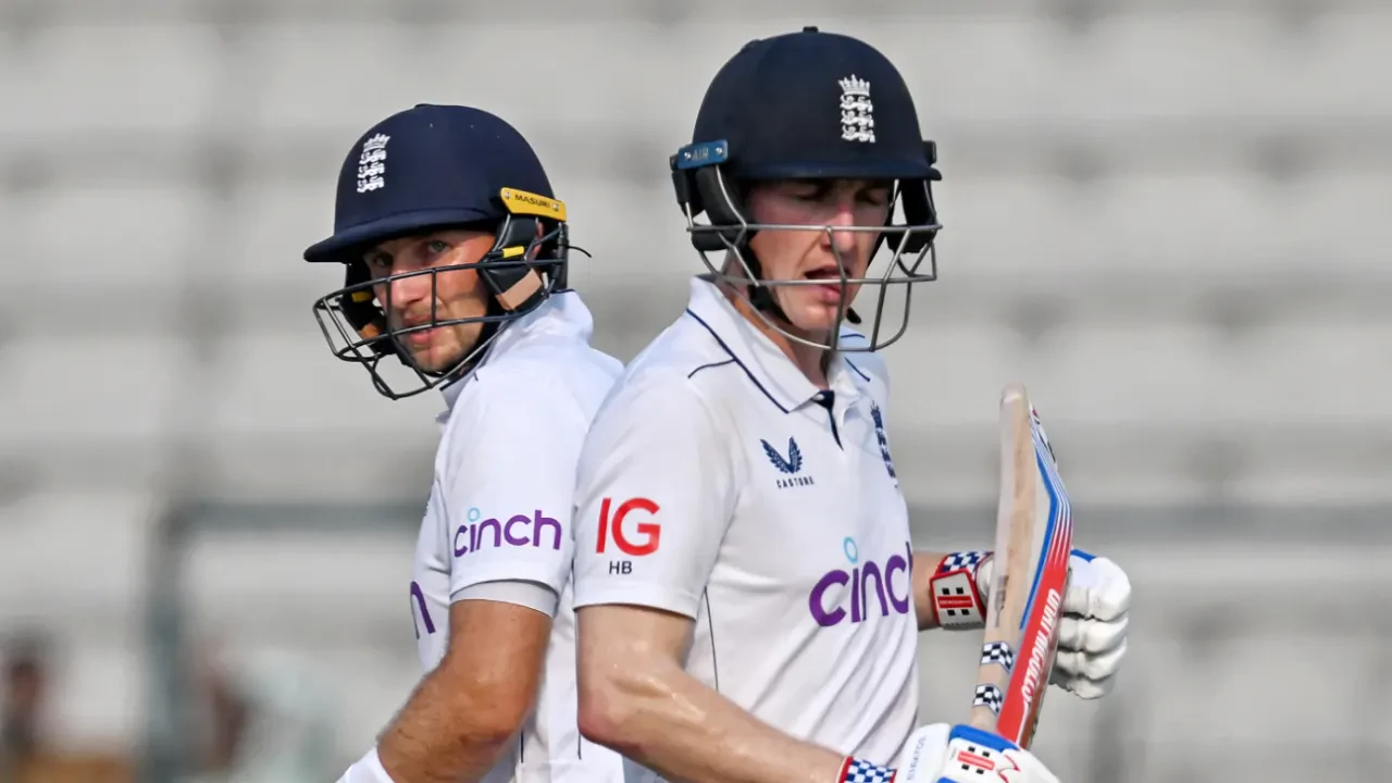 England dig in with record-breaking Root and Brook