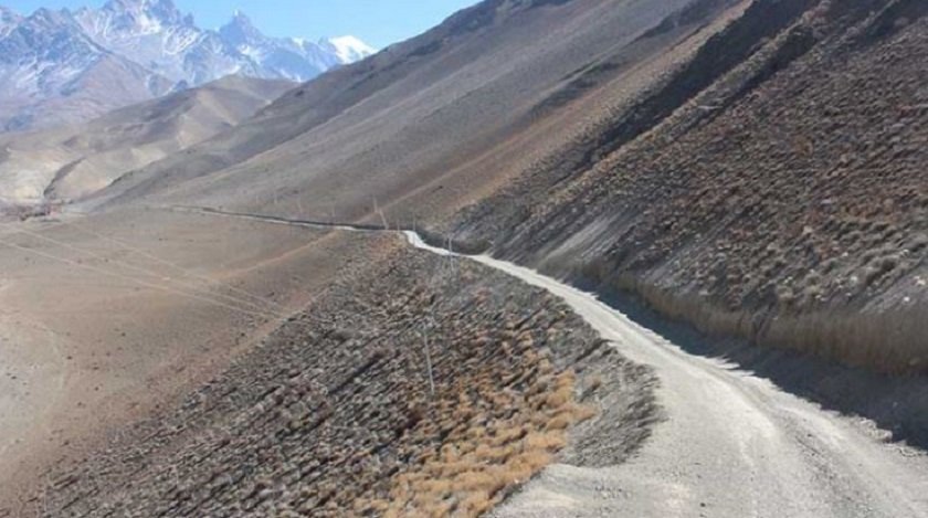 Jomsom-Korala road obstructed by local flooded river