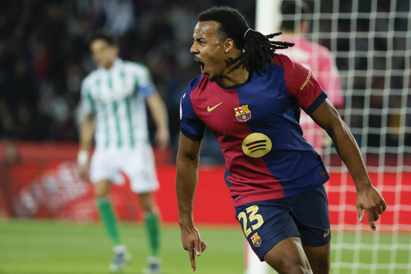 Barcelona reaches Copa del Rey quarterfinals with 5-1 rout of Real Betis