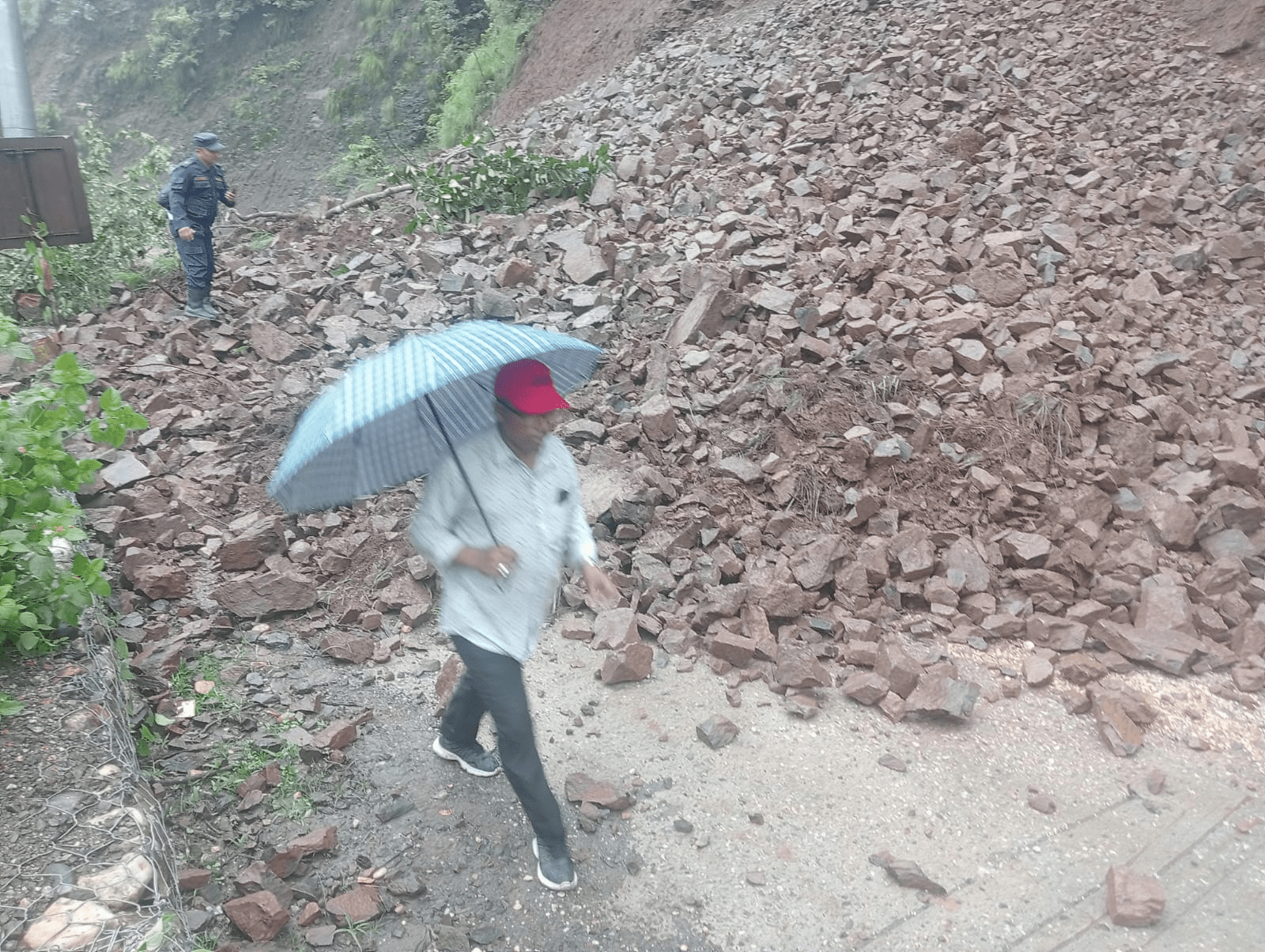 Karnali highway obstructed, thousands of passengers stranded