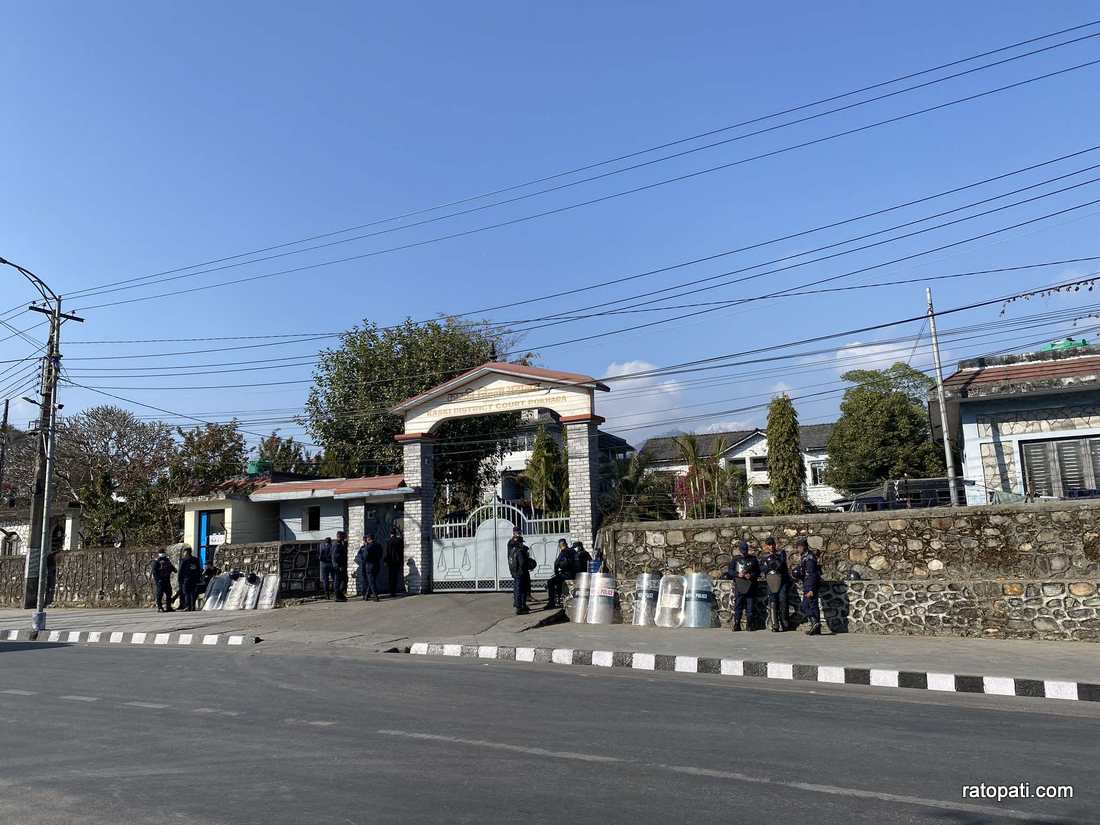 Security tightened around Kaski District Court (photos)