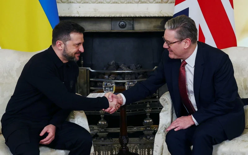 Starmer gives Zelensky 'full backing' in warm No 10 welcome